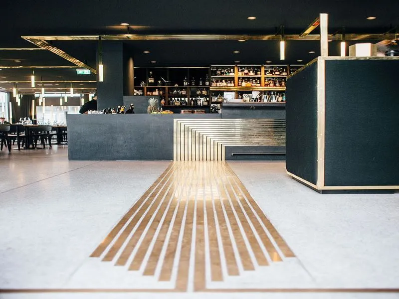 Thi Công Nẹp Trang Trí Inox Tại Vinhomes Royal City